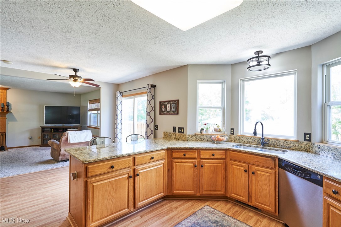 613 W Sturbridge Drive, Medina, Ohio image 10