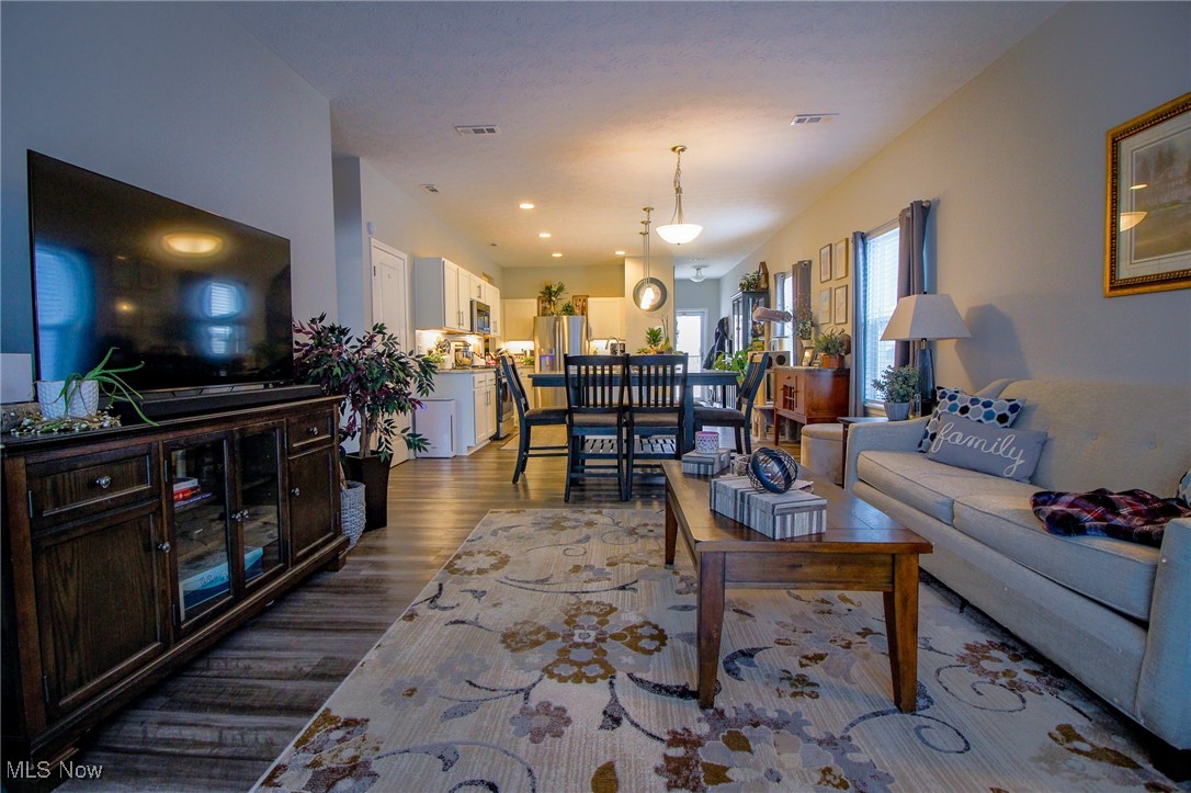 3464 Magnolia Lane, Uniontown, Ohio image 10