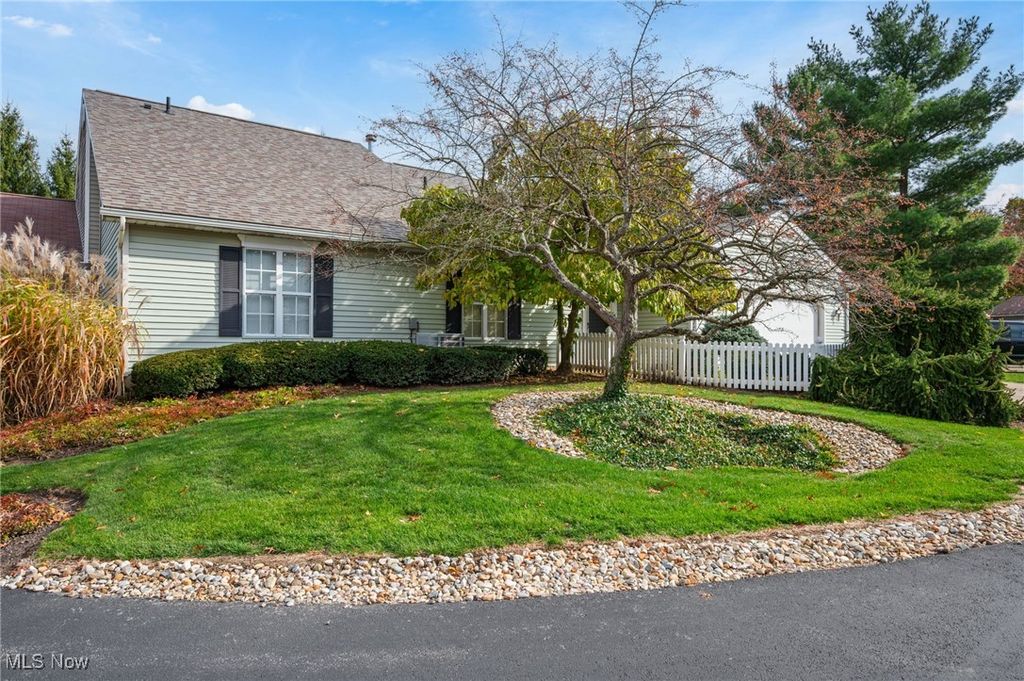 Photo of 2079 Heather Court, Akron, OH 44313 (MLS # 5170432)