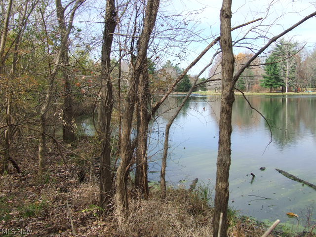 Akron - Land