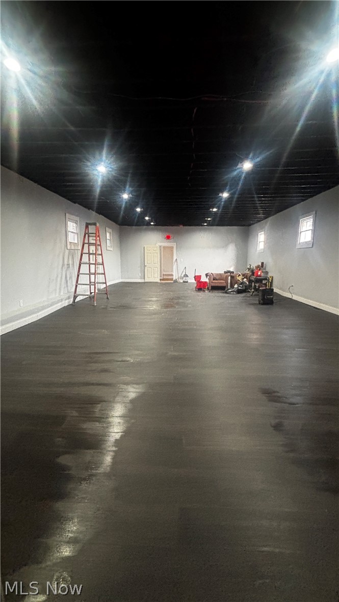 A Poelkings Sub - Commercial Sale