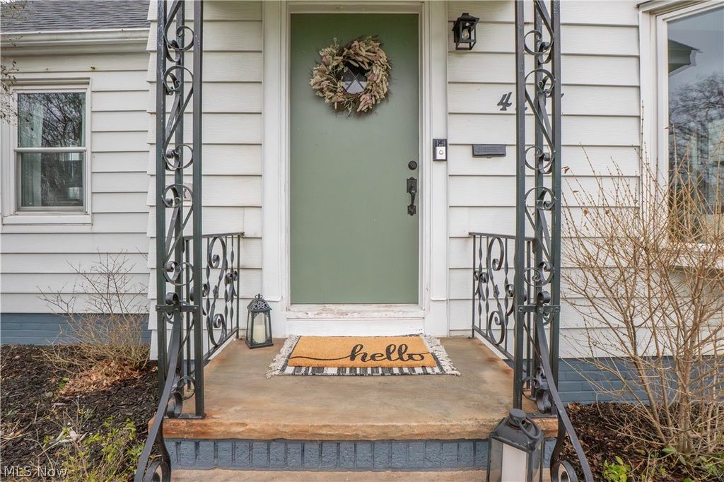 Photo of 4207 W 226th Street, Fairview Park, OH 44126 (MLS # 5195015)