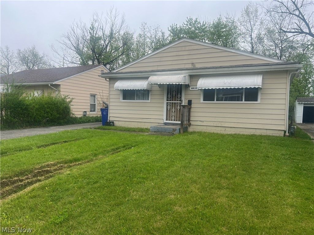 Photo of 4433 E 158th Street, Cleveland, OH 44128 (MLS # 5210725)