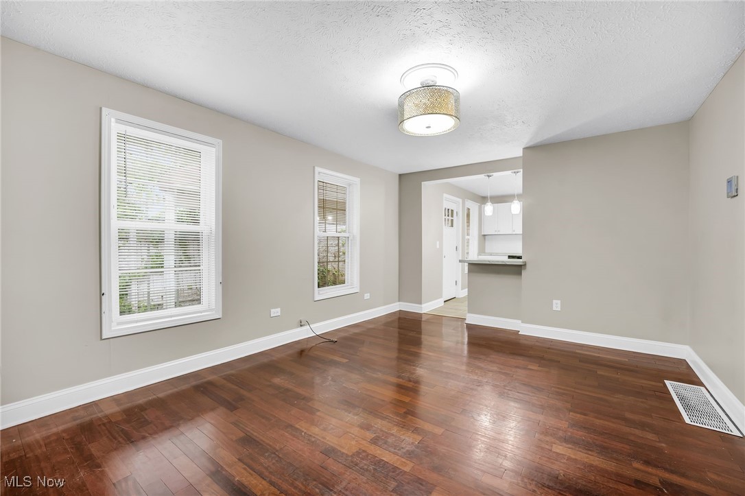 6020 Wakefield Avenue, Cleveland, Ohio image 6
