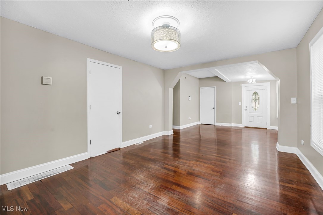 6020 Wakefield Avenue, Cleveland, Ohio image 7