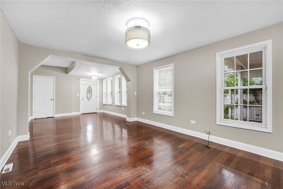 6020 Wakefield Avenue, Cleveland, Ohio image 8