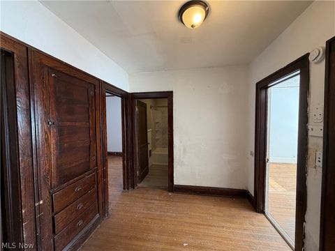 Tiny photo for 12607 Arlington Avenue, Cleveland, OH 44108 (MLS # 5187449)