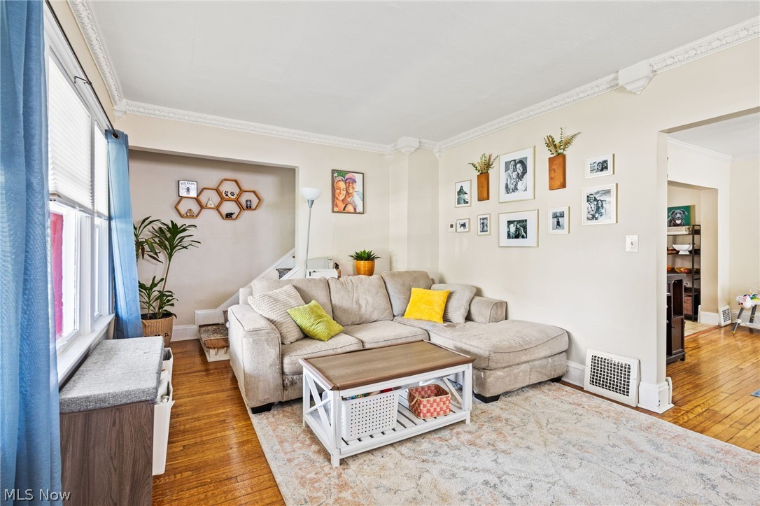 Matthews & Gilberts 03 - Residential