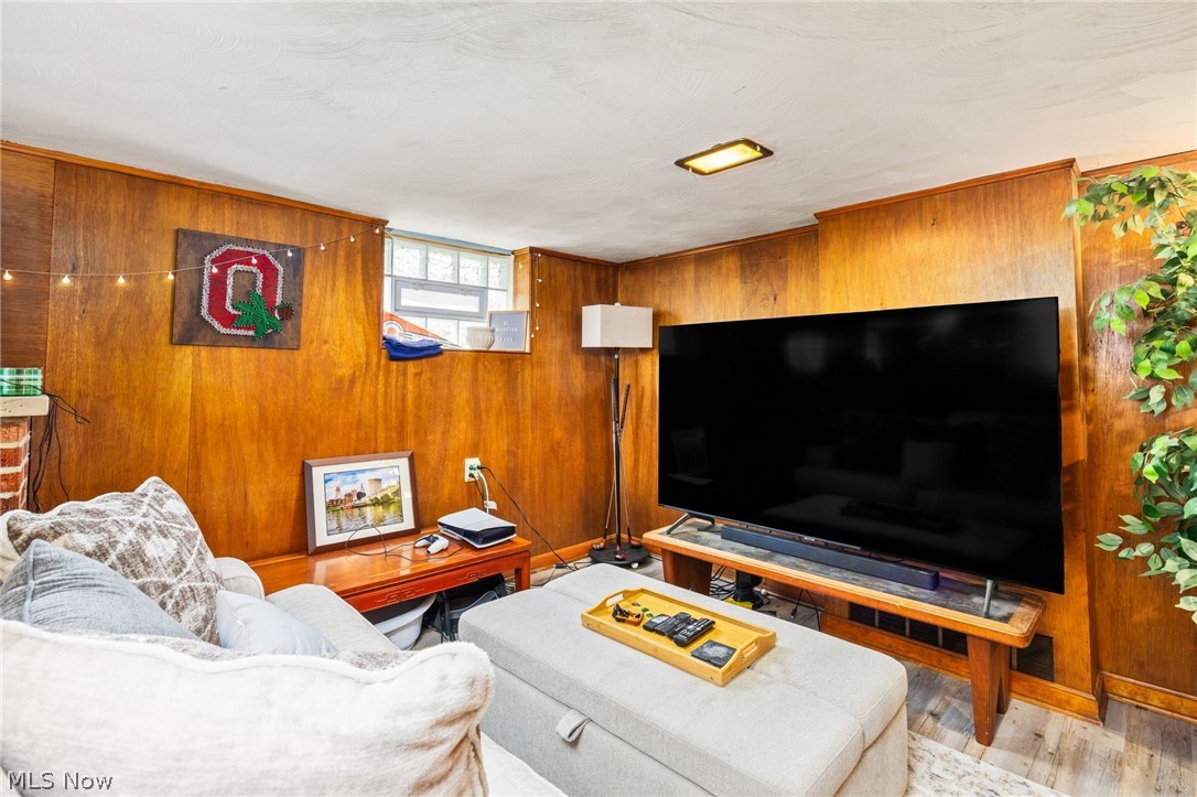 Matthews & Gilberts 03 - Residential