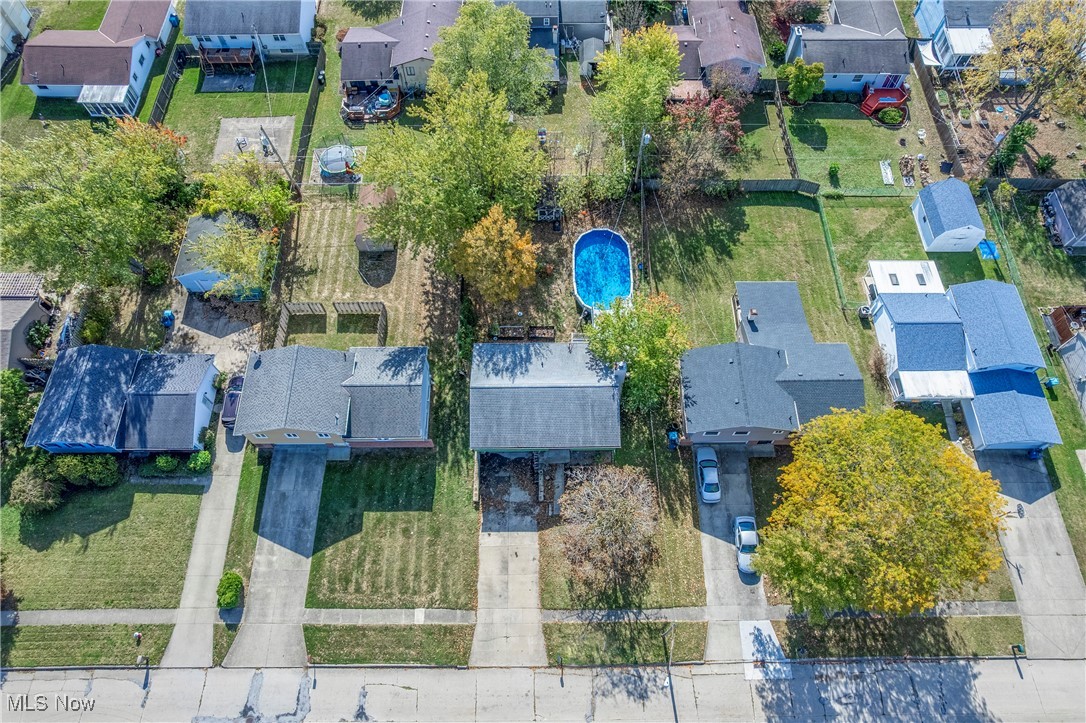 Lorain, Ohio 44053, United States, 3 Bedrooms Bedrooms, ,2 BathroomsBathrooms,Residential,Active,232892