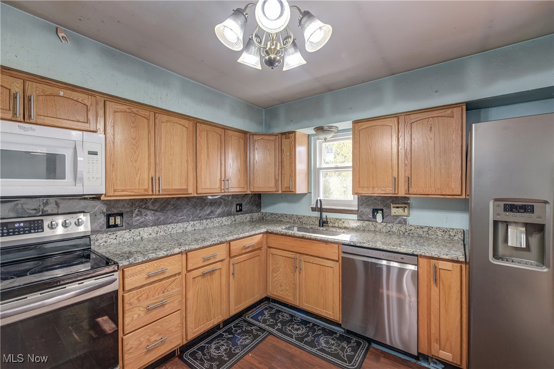 Lorain, Ohio 44053, United States, 3 Bedrooms Bedrooms, ,2 BathroomsBathrooms,Residential,Active,232892