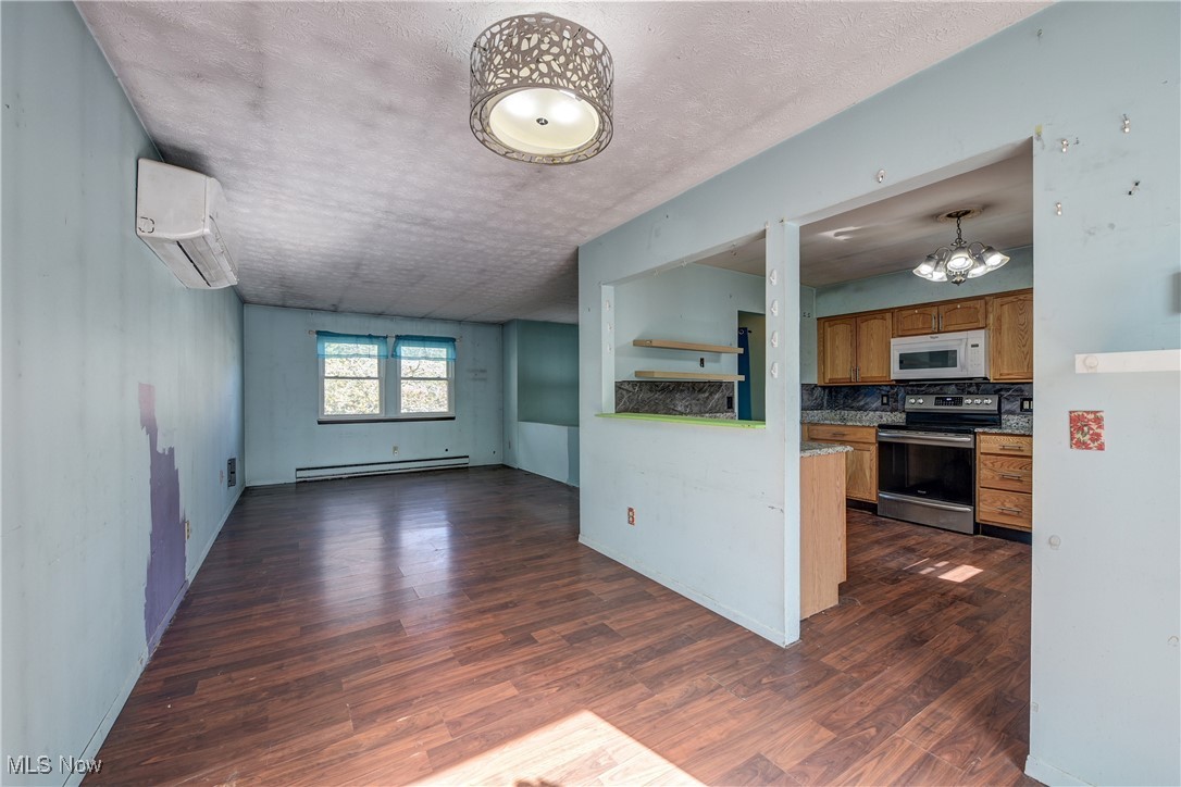 Lorain, Ohio 44053, United States, 3 Bedrooms Bedrooms, ,2 BathroomsBathrooms,Residential,Active,232892