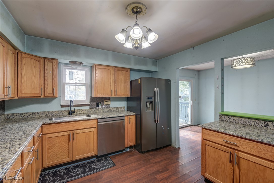 Lorain, Ohio 44053, United States, 3 Bedrooms Bedrooms, ,2 BathroomsBathrooms,Residential,Active,232892