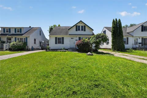 Homes For Rent - 13776 Shady Oak Boulevard<br/> Garfield Heights, OH 44125