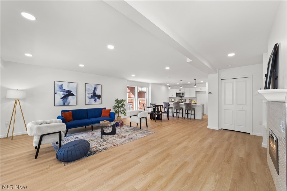 Mayfield On Belvoir Blvd - Residential