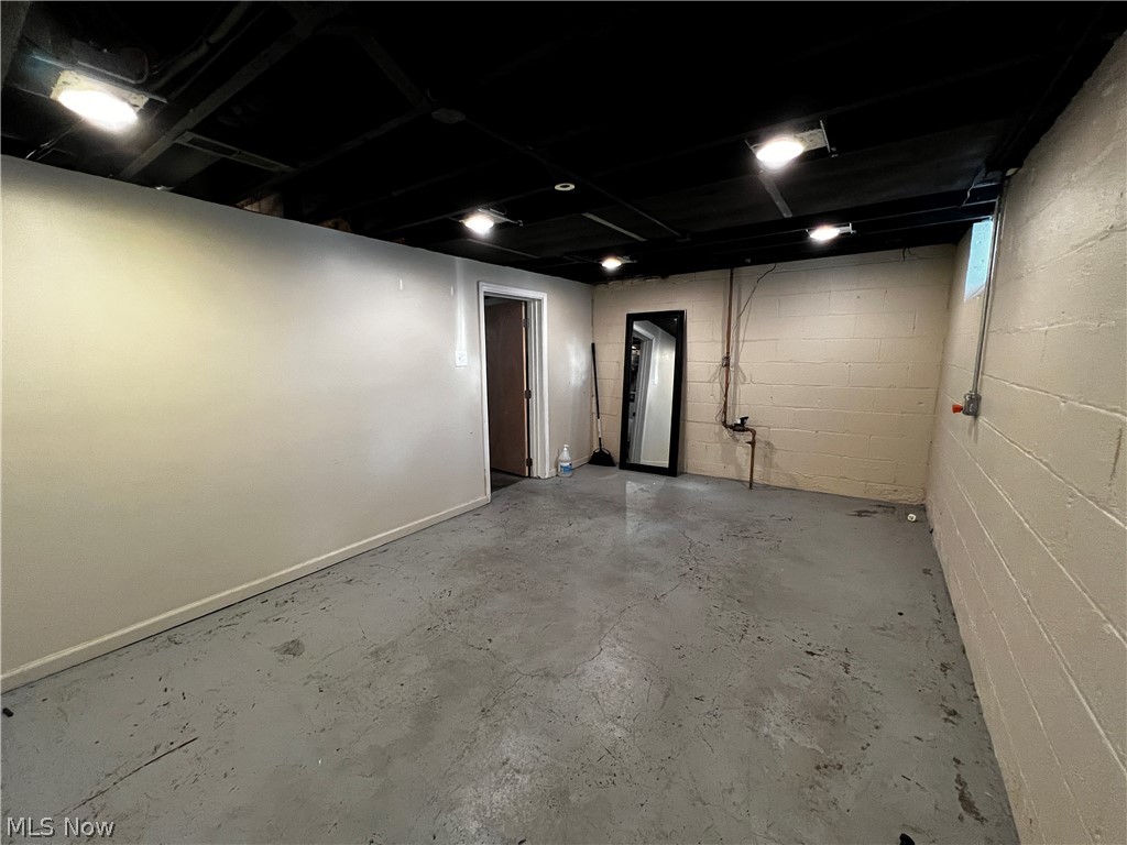 Bedford Heights Realty Cos Bedfor - Residential