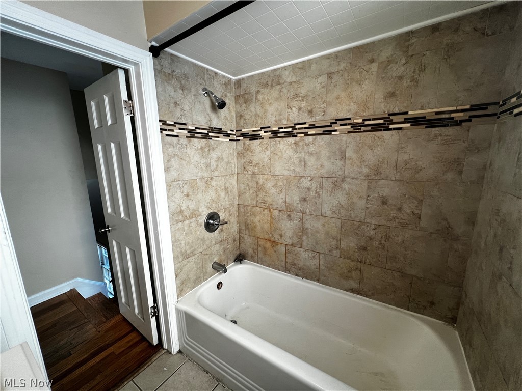 Bedford Heights Realty Cos Bedfor - Residential