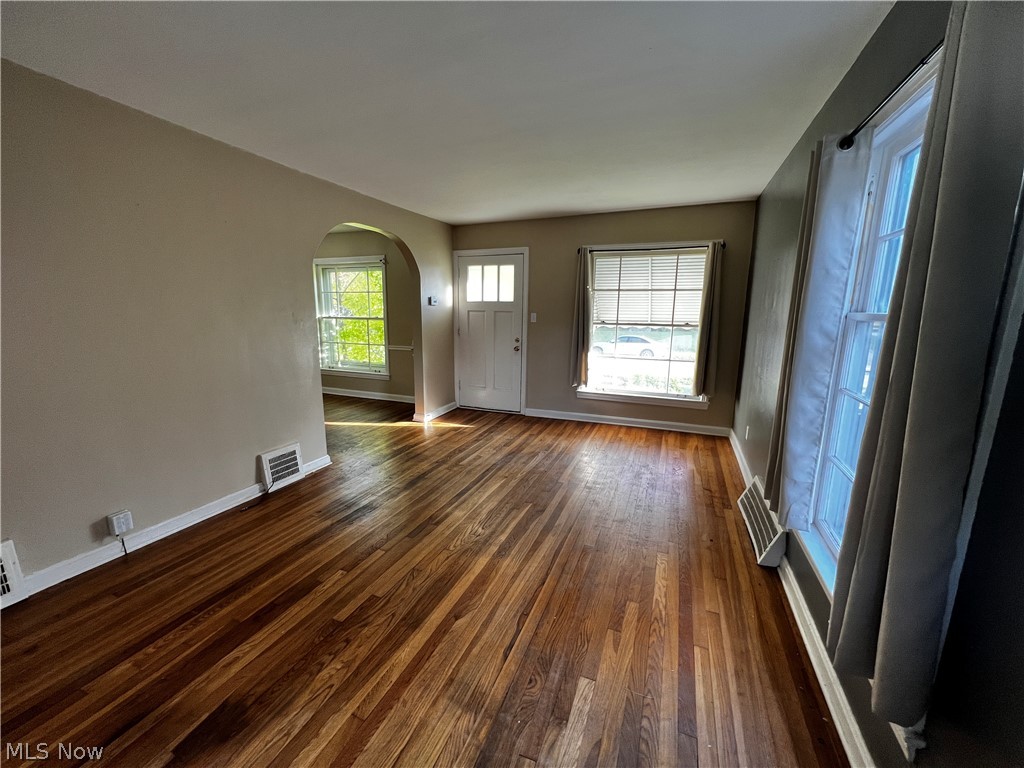 Bedford Heights Realty Cos Bedfor - Residential