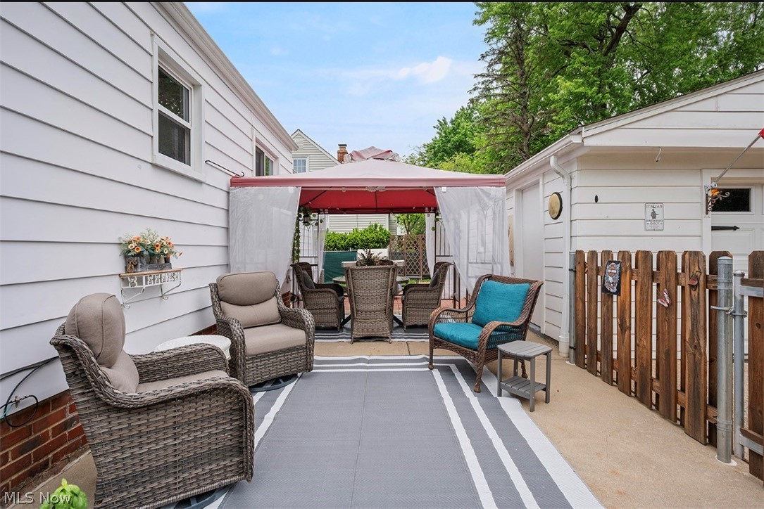 Sunshine Realty Inc 01 - Residential