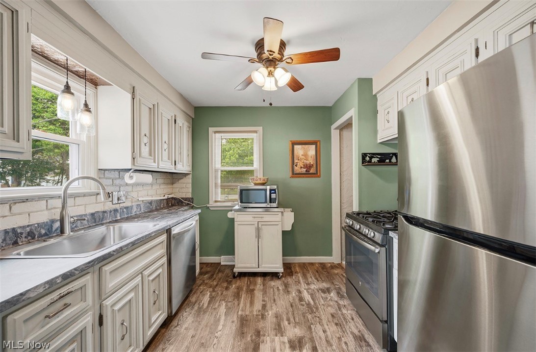 Sunshine Realty Inc 01 - Residential