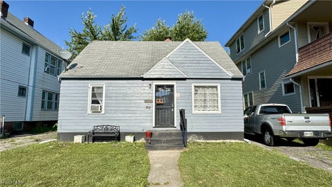 Photo for 3337 E 146th Street