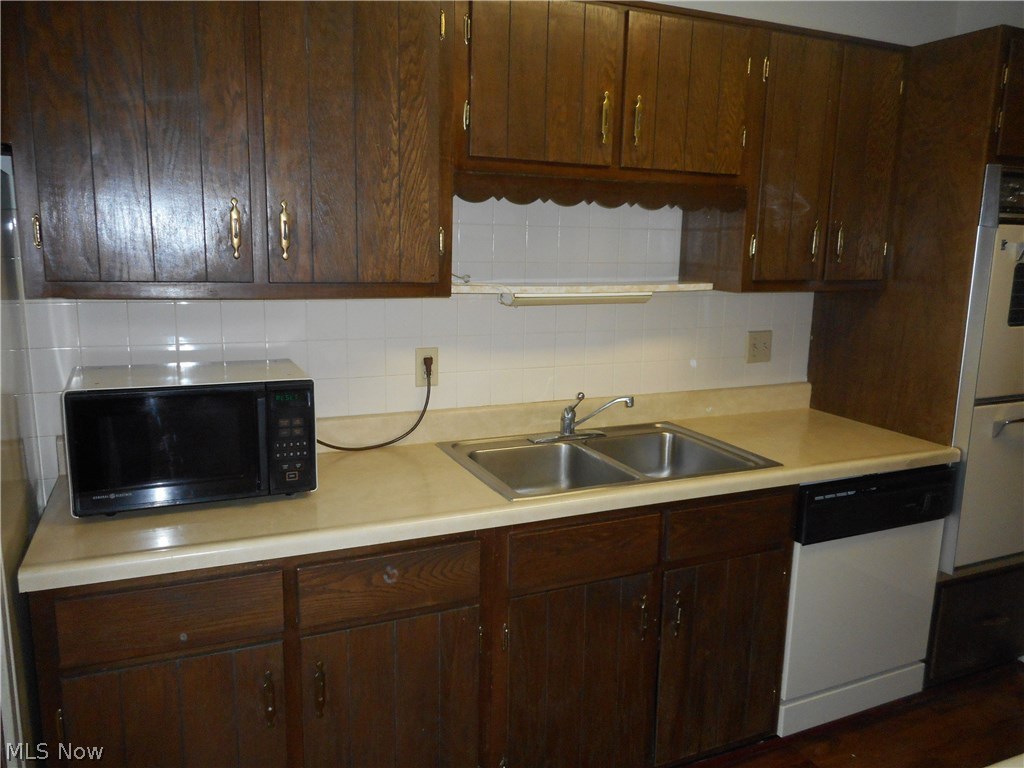 Silver Lake Towers Condo - Residential