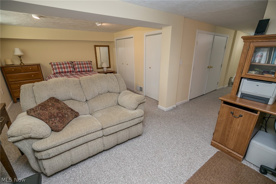 Briar-Cliff 06 - Residential