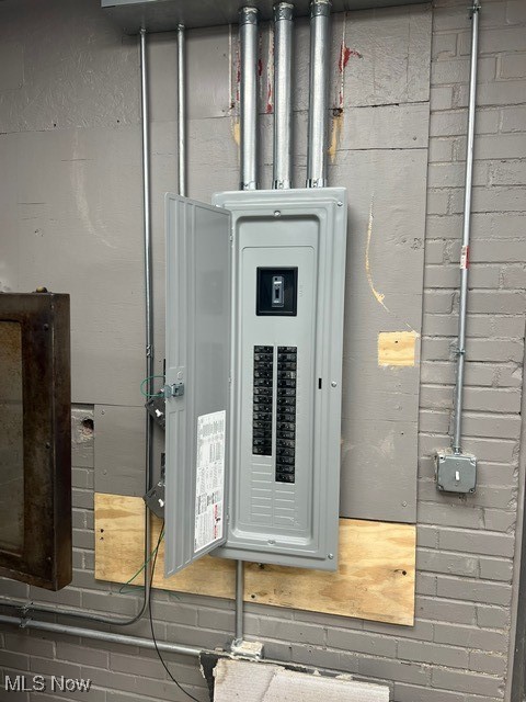 Chamberlain - Commercial Sale