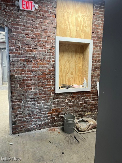 Chamberlain - Commercial Sale