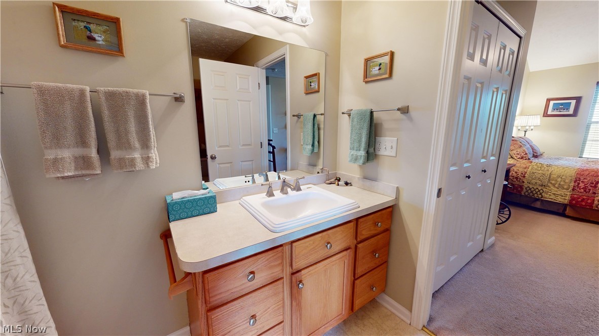 Creekside/Pleasant Lakes Condo - Residential