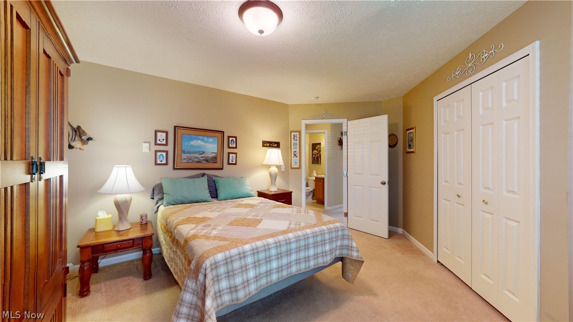 Creekside/Pleasant Lakes Condo - Residential