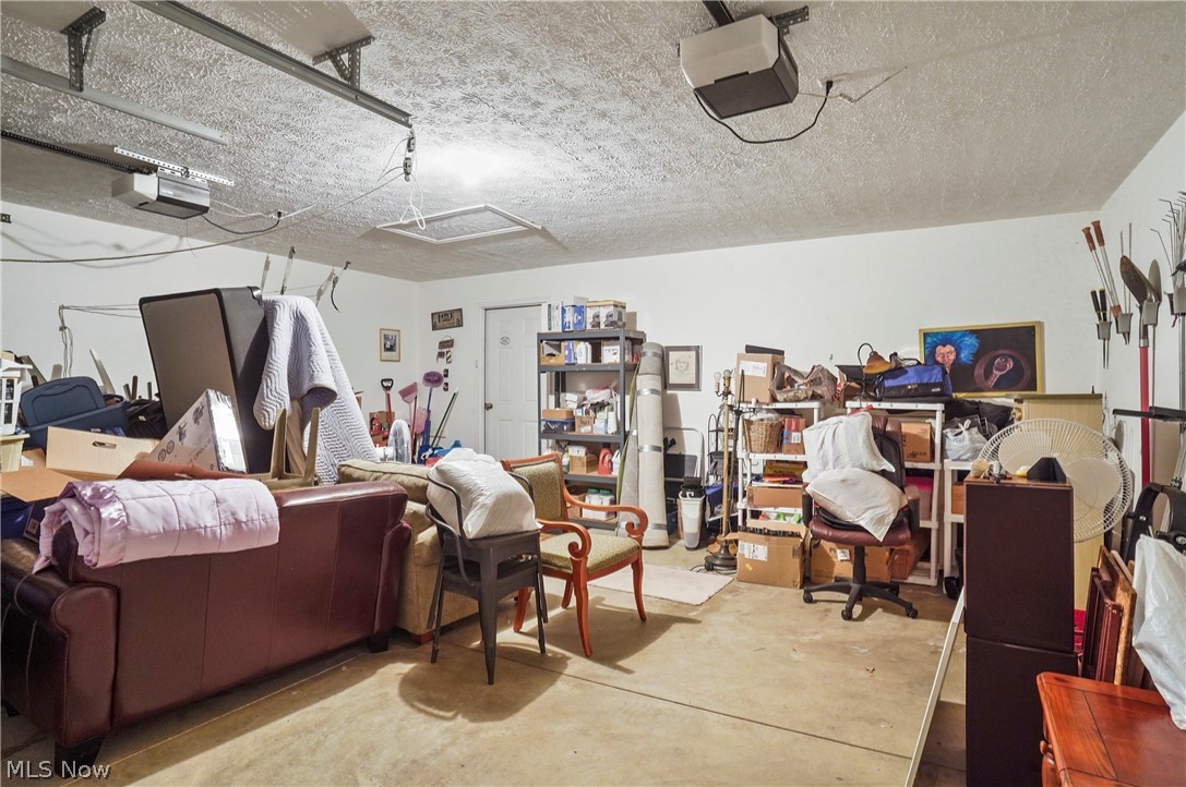 Creekside/Pleasant Lakes Condo - Residential