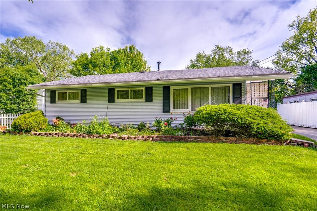 Photo of 1793 Wakefield Drive, Akron, OH 44320 (MLS # 5223103)