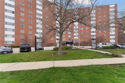 Photo of 11850 Edgewater Drive, Lakewood, OH 44107 (MLS # 5177086)