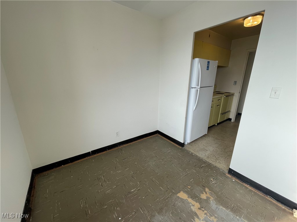 Lake House Condo - Residential