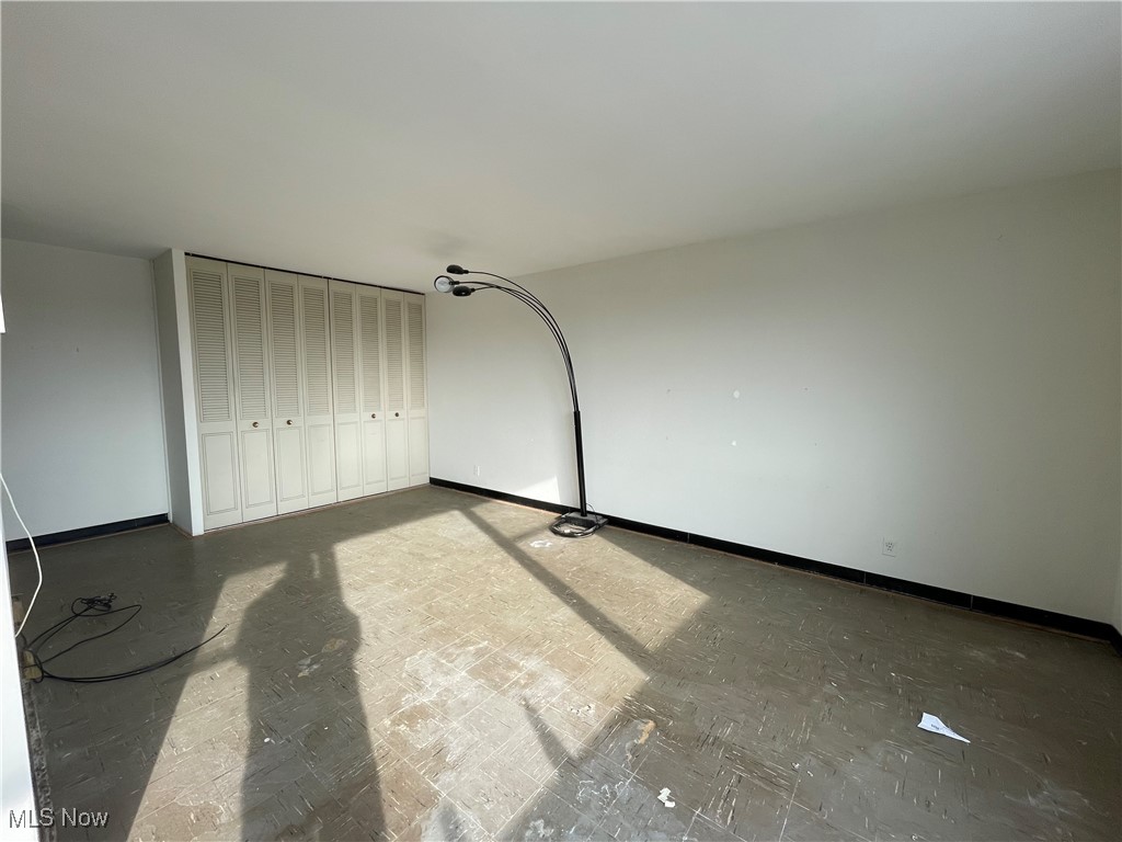 Lake House Condo - Residential