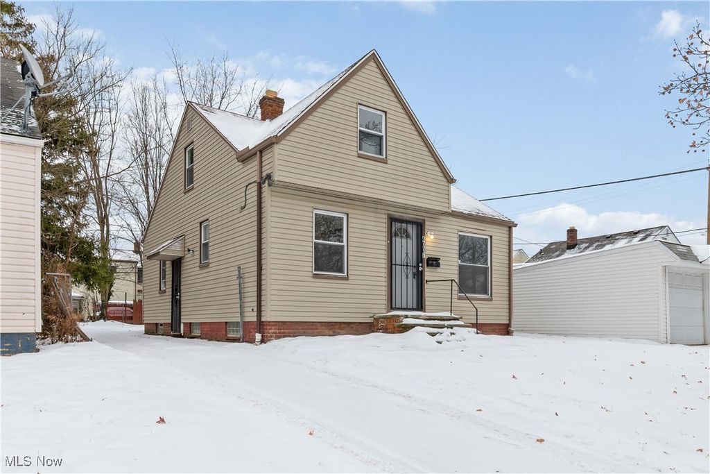 Photo of 4007 E 154th Street, Cleveland, OH 44128 (MLS # 5174063)