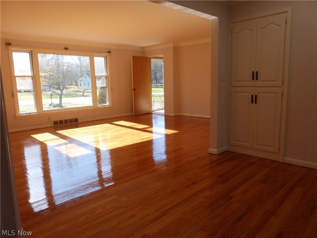 Mayfield 01 - Residential Lease