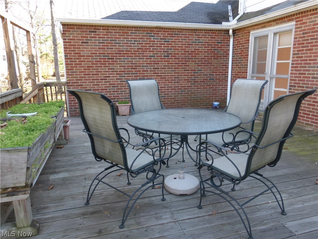 Mayfield 01 - Residential Lease