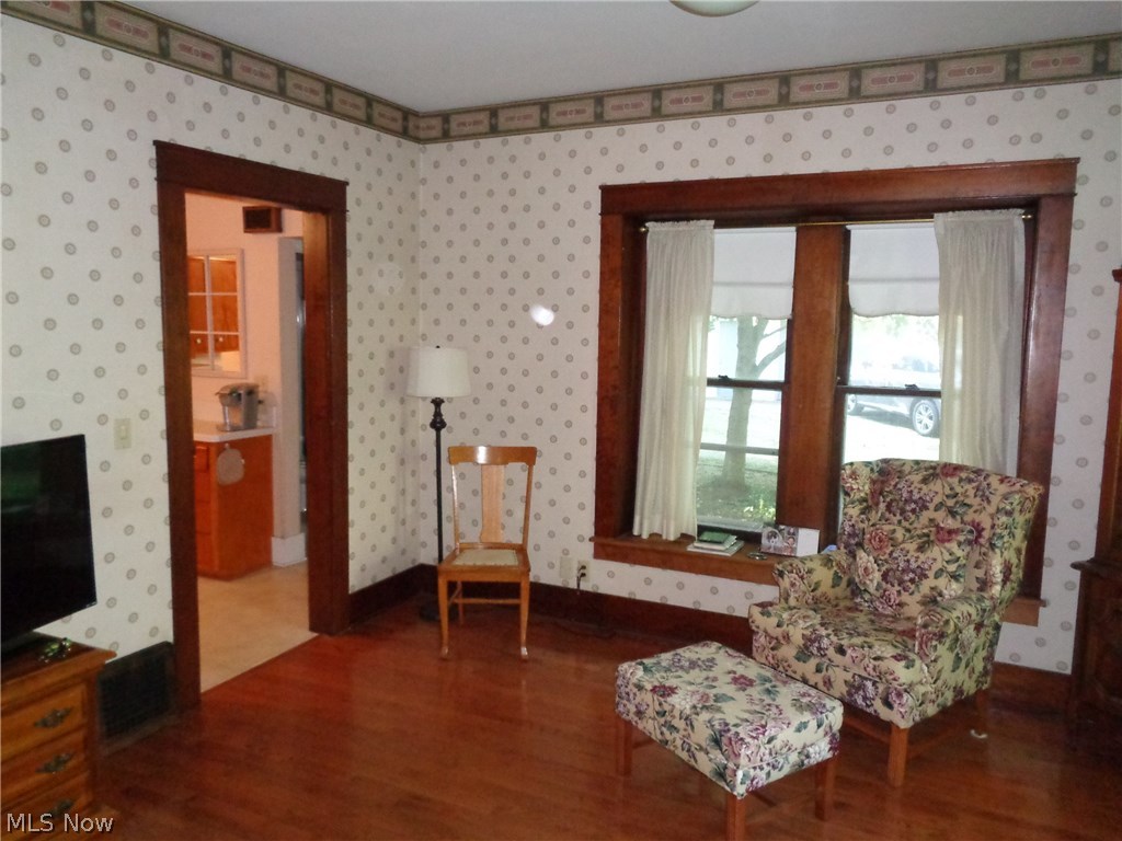 Earl Ave - Residential Income