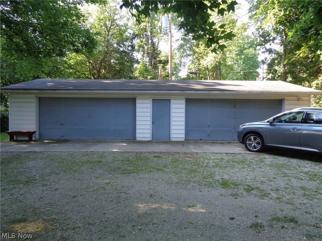 Earl Ave - Residential Income