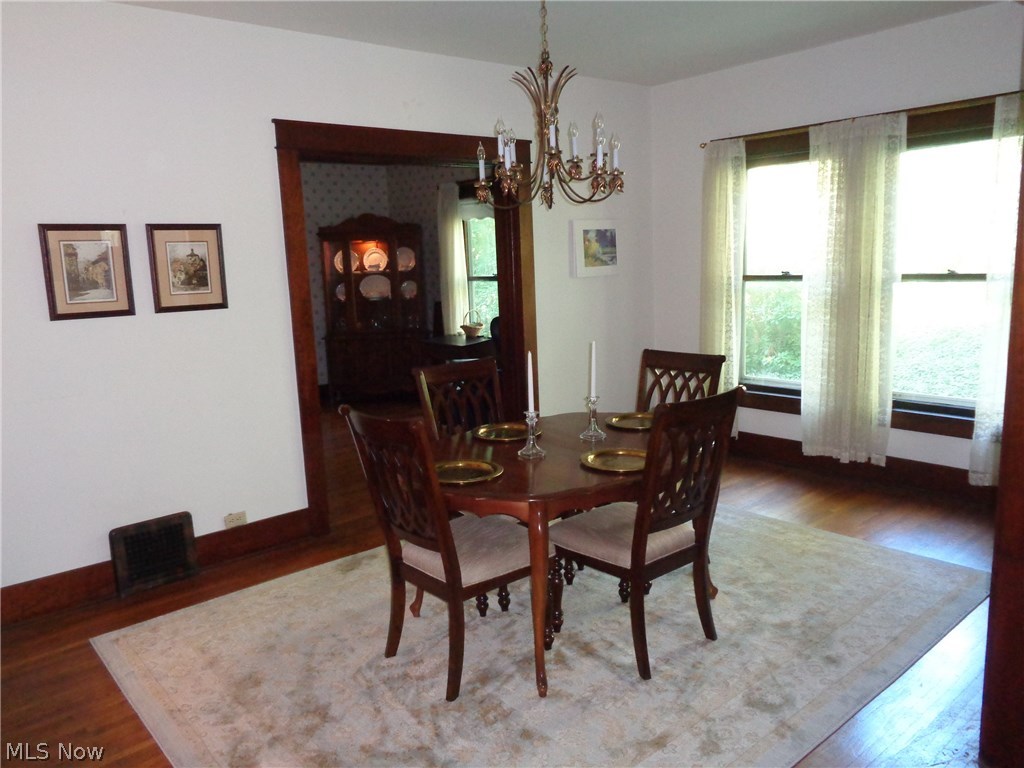 Earl Ave - Residential Income