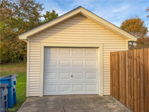 Tiny photo for 426 Joan Avenue, Girard, OH 44420 (MLS # 5257567)