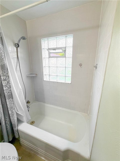 Tiny photo for 426 Joan Avenue, Girard, OH 44420 (MLS # 5257567)