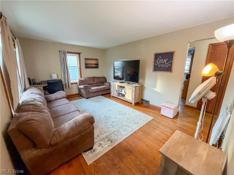 Tiny photo for 426 Joan Avenue, Girard, OH 44420 (MLS # 5257567)