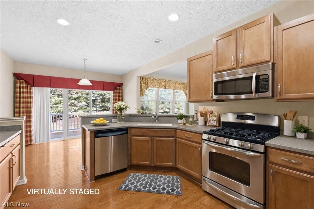 Photo of 9226 Rainier Court, Strongsville, OH 44136 (MLS # 5190719)