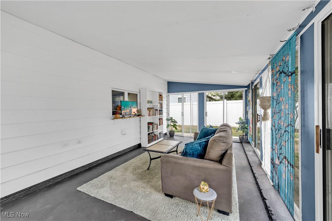 Dawson Blvd - Residential