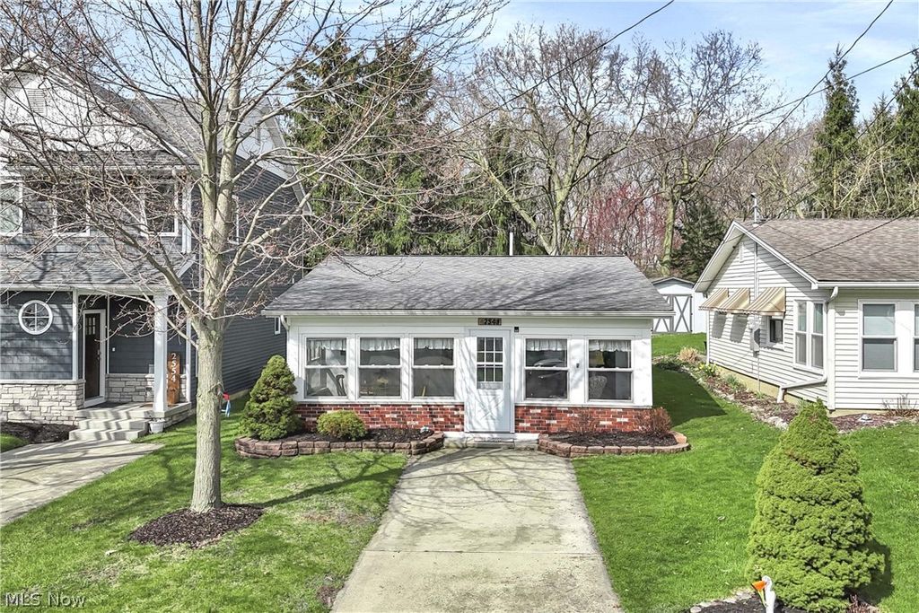 Photo of 2548 Bay Vista Drive, Lakeside Marblehead, OH 43440 (MLS # 5198925)