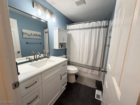 Tiny photo for 915 Sturbridge Drive, Medina, OH 44256 (MLS # 5179652)