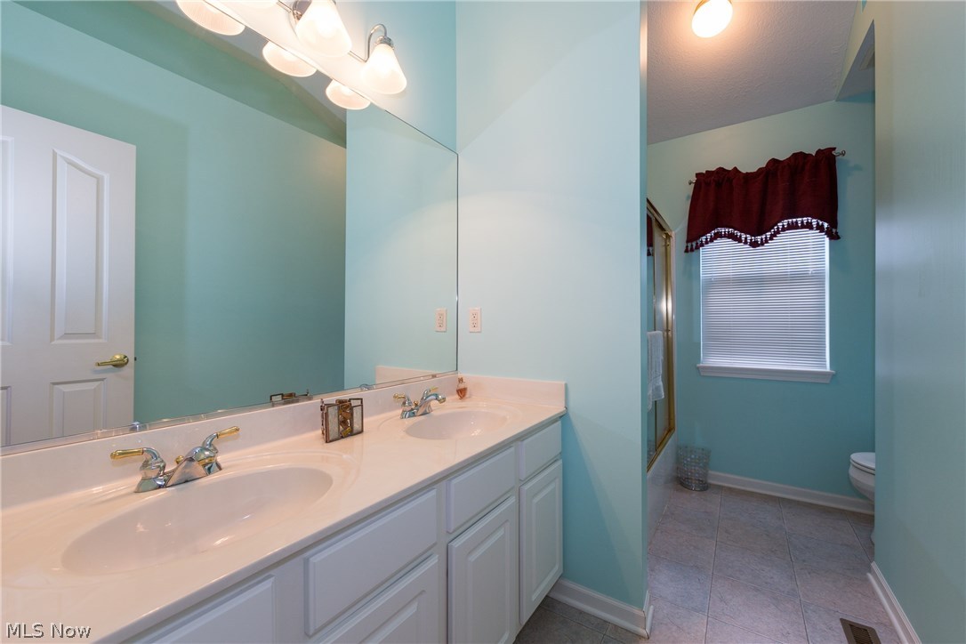 Lakes of Aurora - Residential